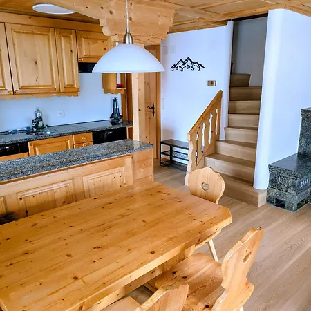 Maisonette-wohnung In Bei Sedrun - 200m Zum Bahnhof - Perfekt Für Ski&ausflüge