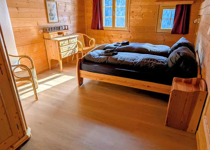 Maisonette-wohnung In Bei Sedrun - 200m Zum Bahnhof - Perfekt Fuer & Ausfluege Apartamento *