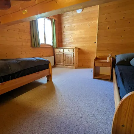 Maisonette-wohnung In Bei Sedrun - 200m Zum Bahnhof - Perfekt Fuer & Ausfluege Appartement *